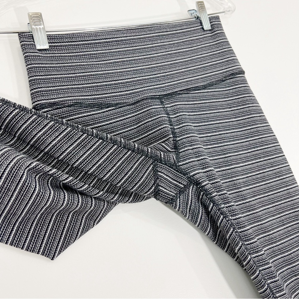 Lululemon High Times Pant Textured Stripe Black Deep Coal Size 6 - Picture 5 of 8